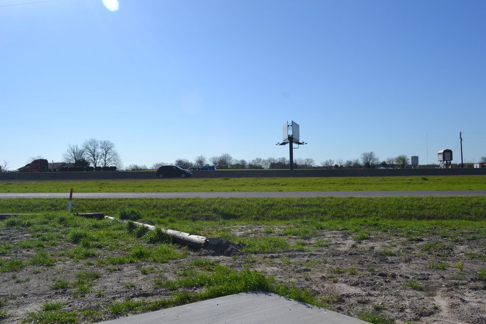 2394 Interstate 30 W, Greenville, TX 75402